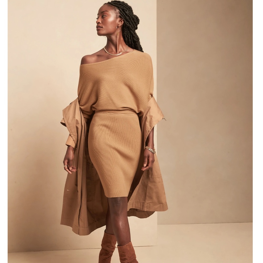 Banana Republic Off Shoulder Sweater Dress Camel Tan Color Size Medium